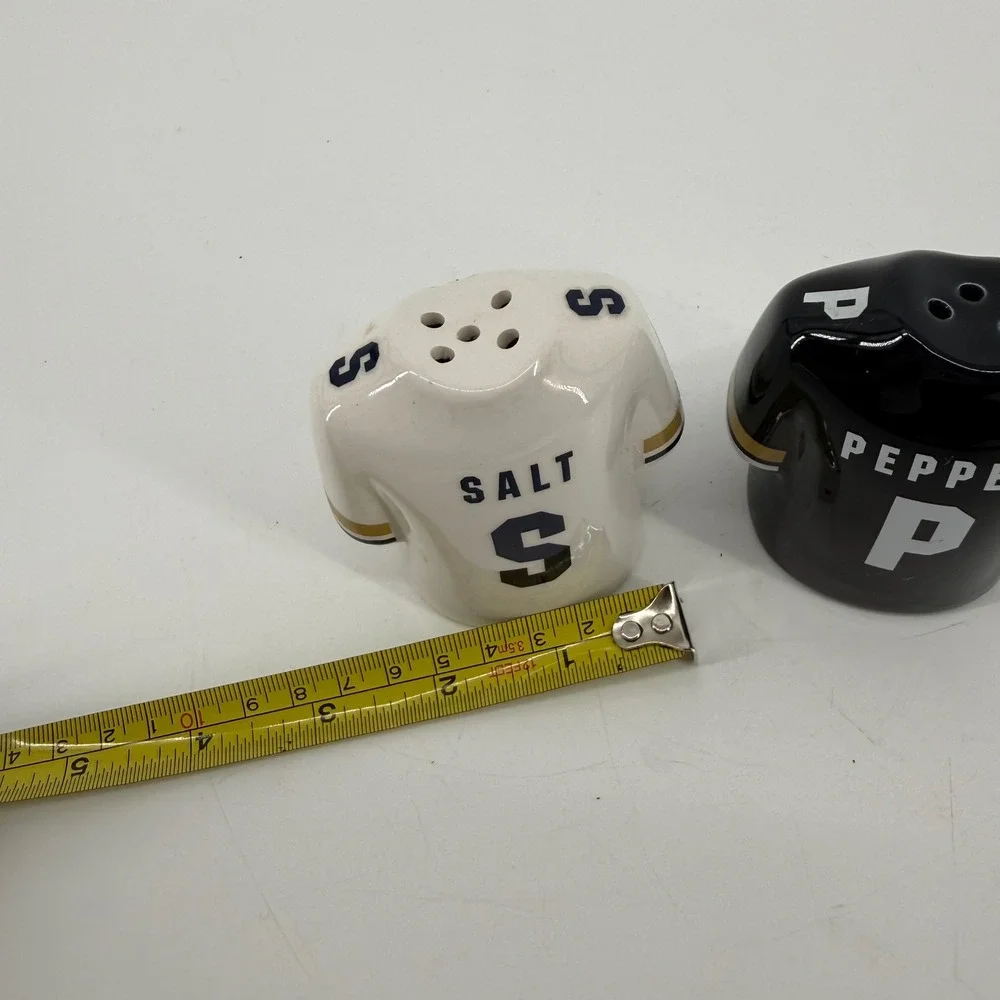 Los‎ Angeles Rams NFL Football Jersey Ceramic Salt and Pepper Shaker Set